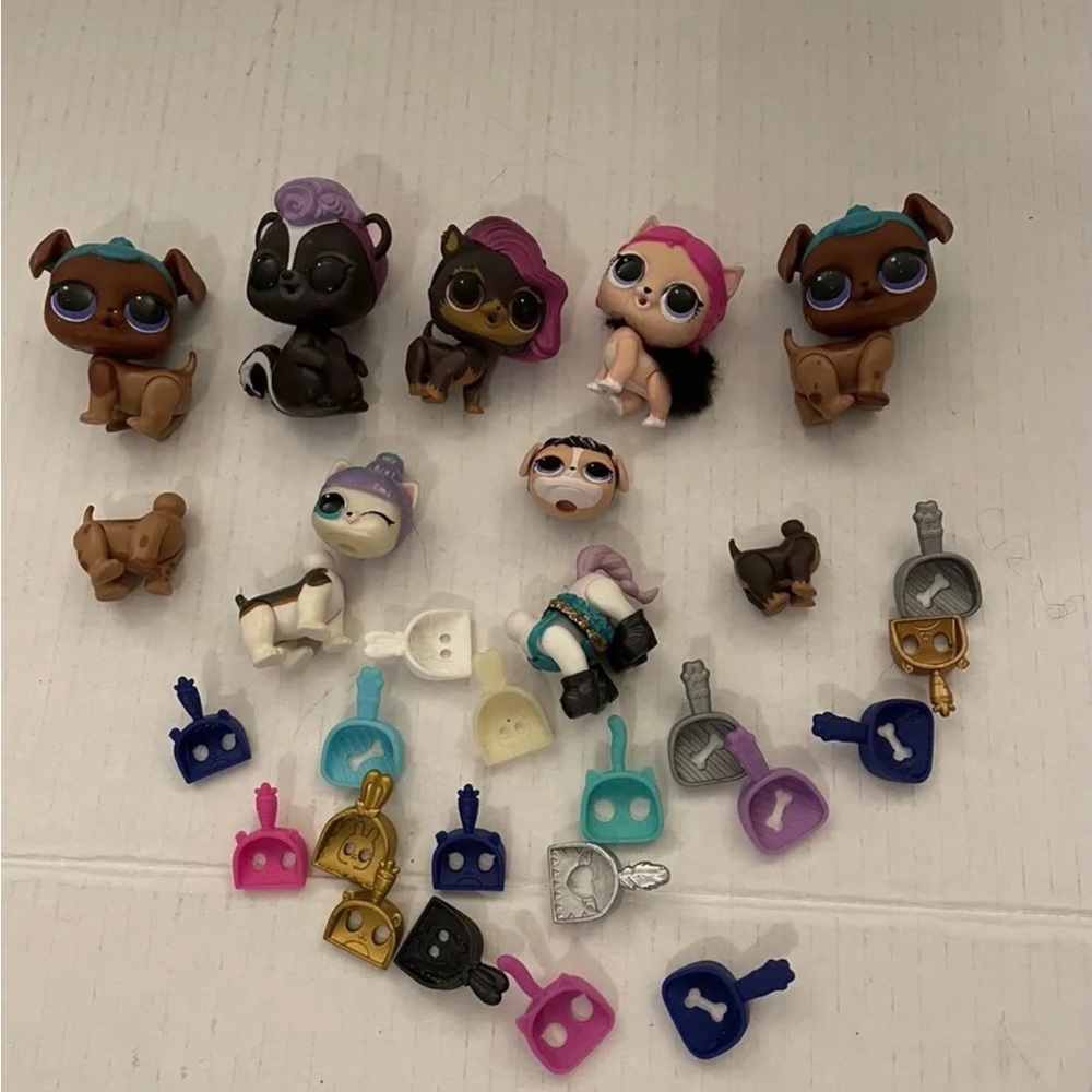 Lot of 20 Plus LOL Surprise! Doll MGA ENTERTAINMENT Pets